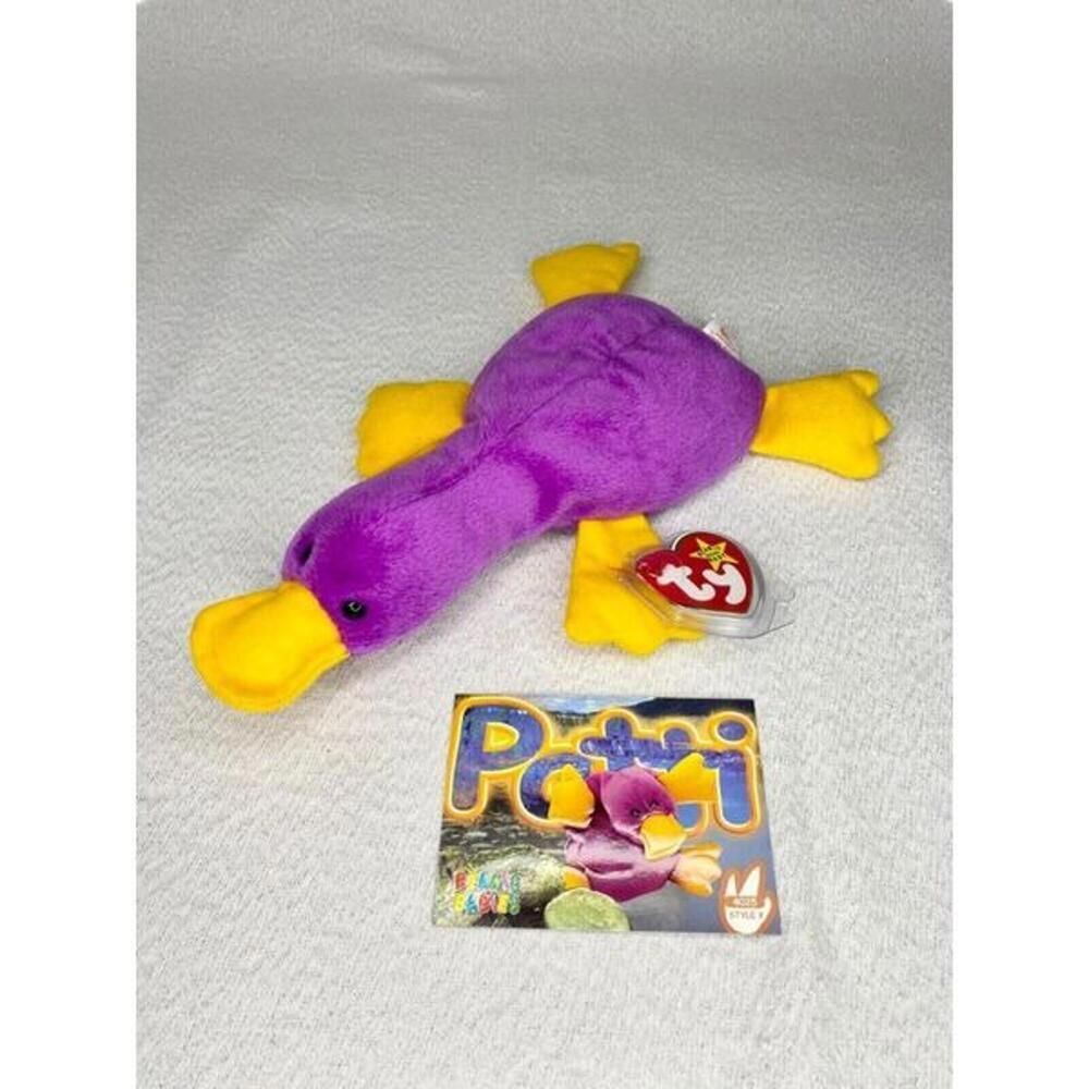 Ty Beanie Babies magenta Patti The Platypus. New condition with errors